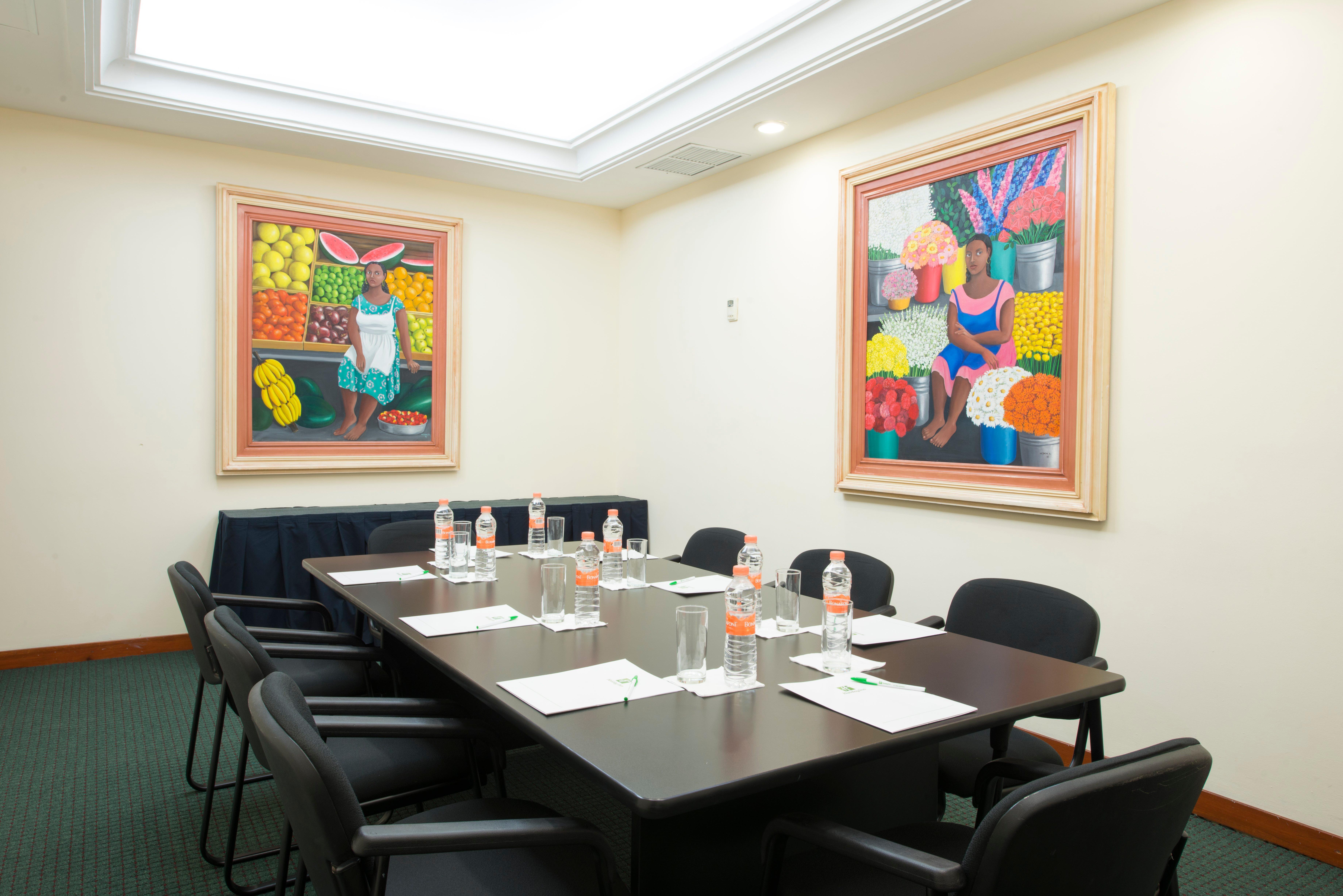 Holiday Inn Merida By Ihg Exterior photo