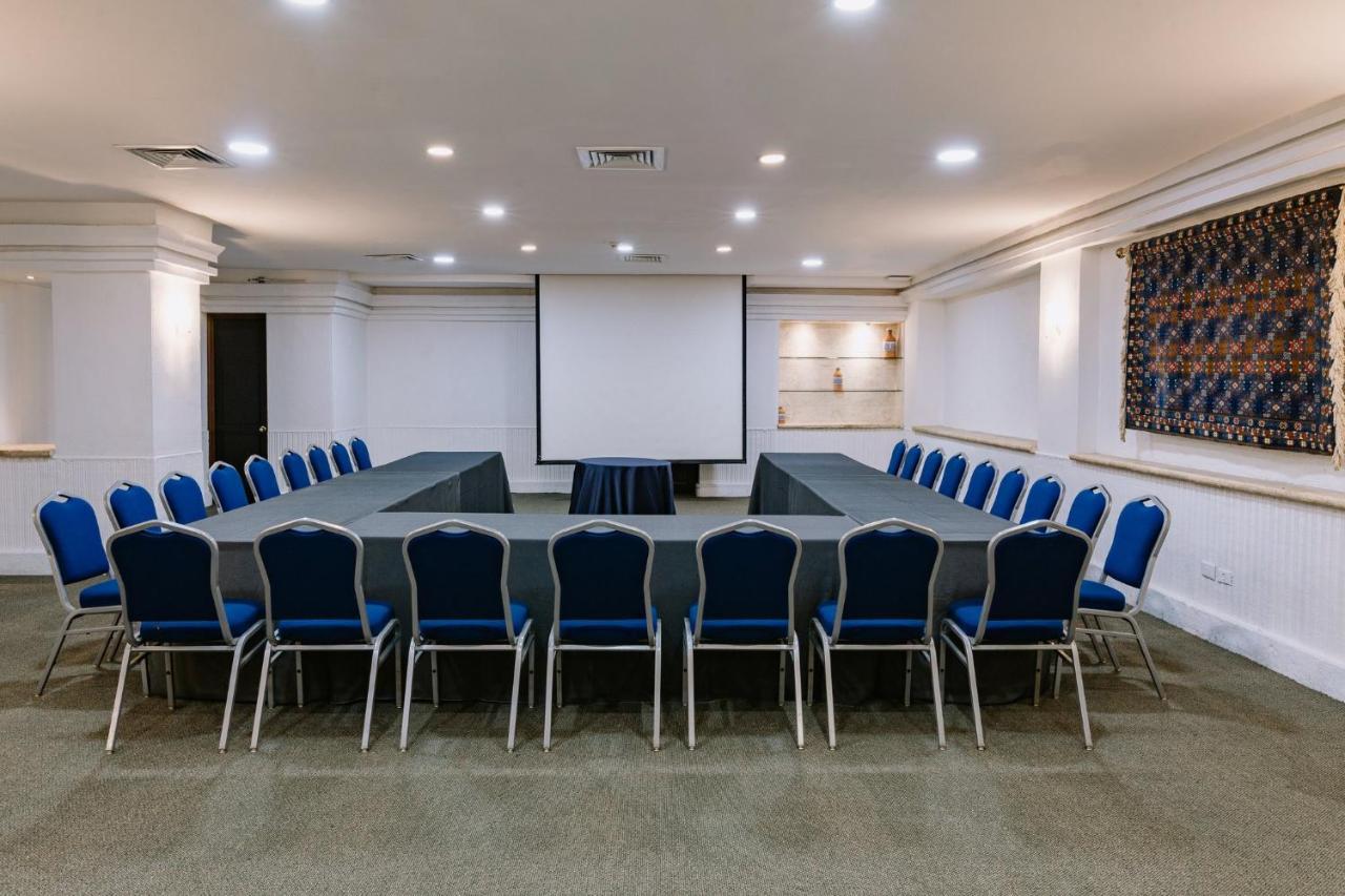 Holiday Inn Merida By Ihg Exterior photo