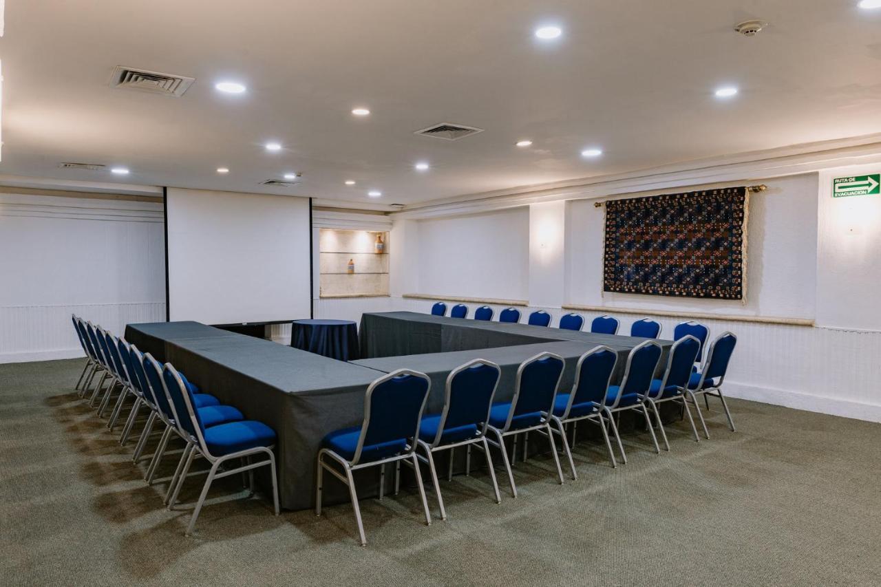 Holiday Inn Merida By Ihg Exterior photo