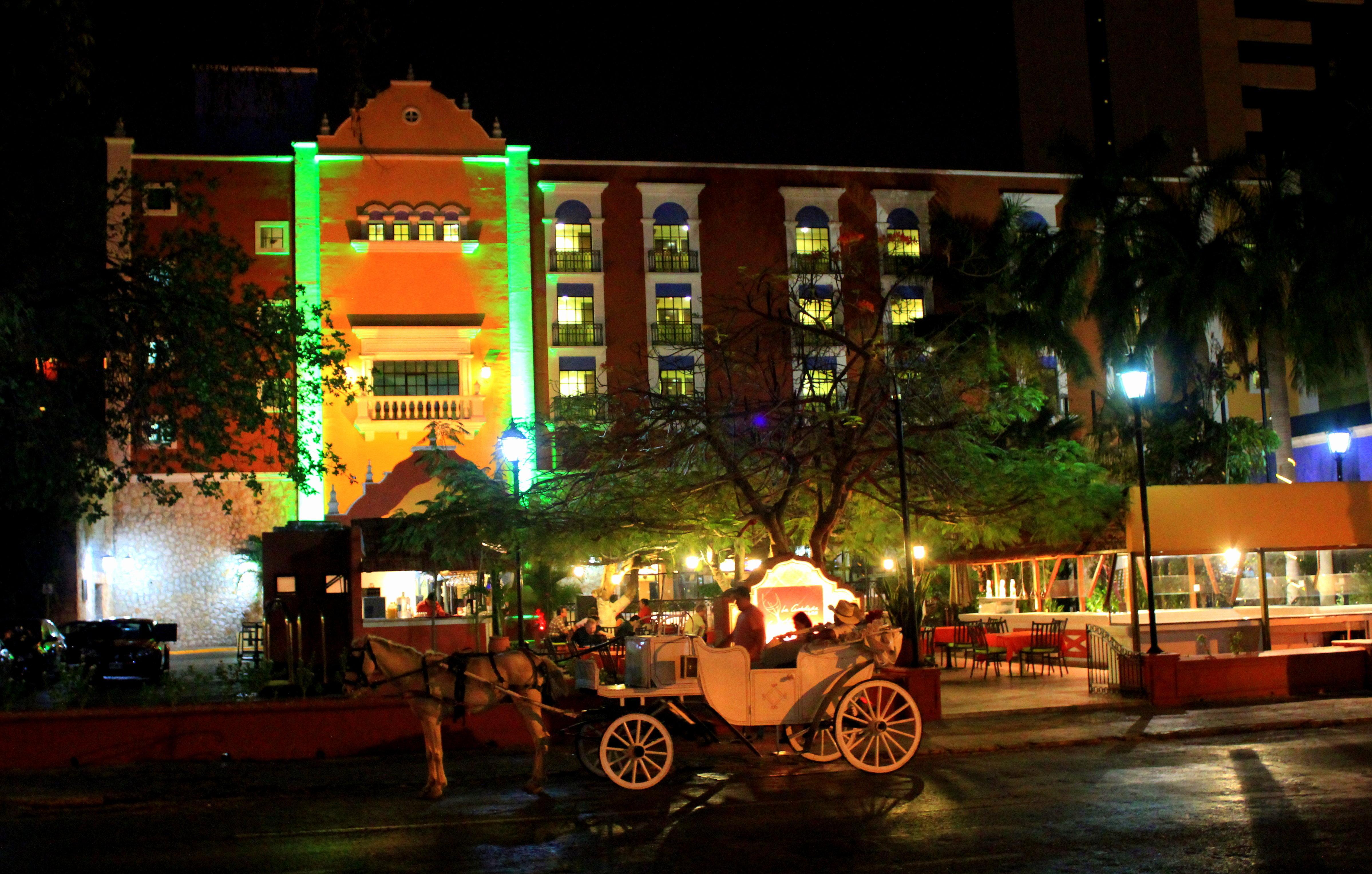 Holiday Inn Merida By Ihg Exterior photo