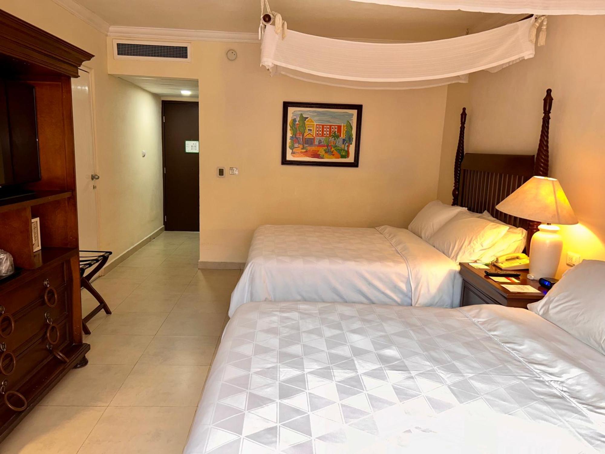 Holiday Inn Merida By Ihg Exterior photo